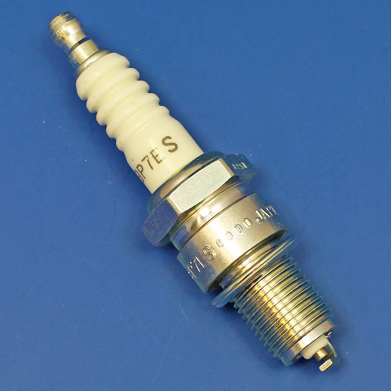 SPNGK BP7ES: NGK Spark Plug BP7ES - Spark Plug - Ignition ...